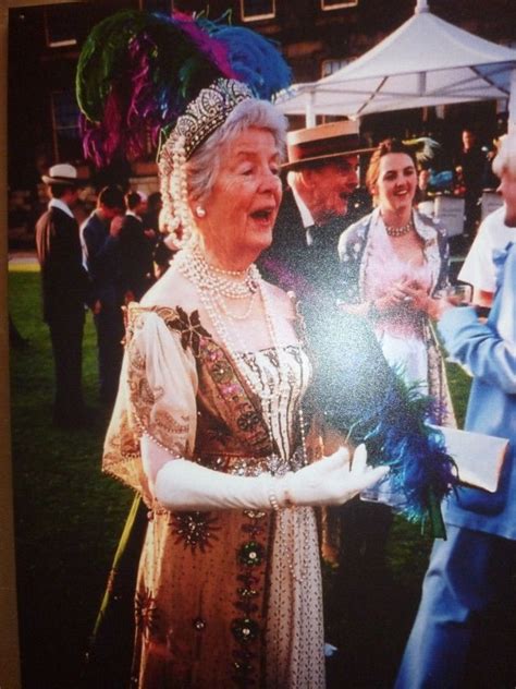 The Late Duchess Of Devonshire Debo Wearing The Devonshire Large