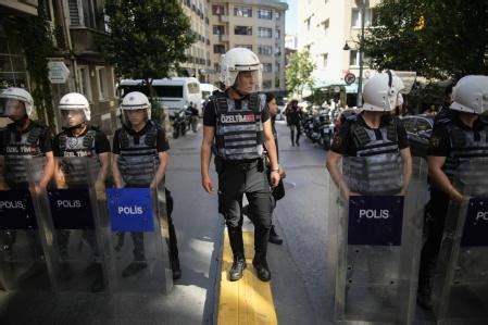 More Than 40 Arrested In A Banned Pride March In Istanbul