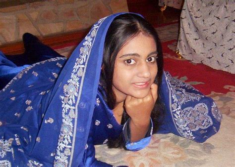 Free Download Pakistani Funny Girls New Images And Wallpapers 2013 All Funny 500x375 For Your