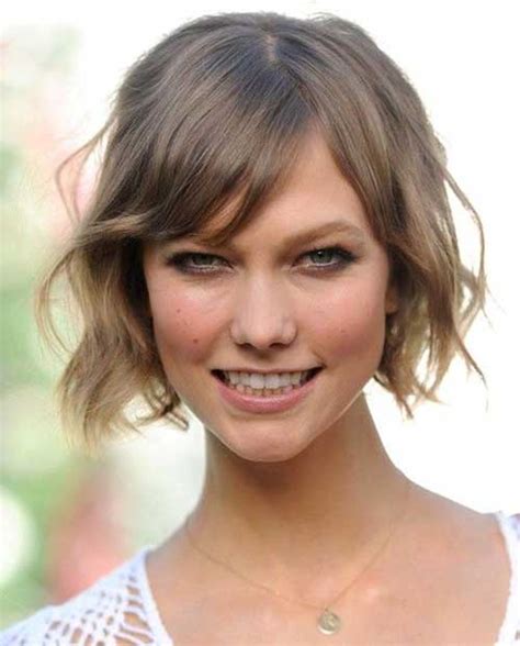 It's wavy but shrinks and becomes frizzy when dry. 10 Short Hairstyles for Thin Wavy Hair | Short Hairstyles ...