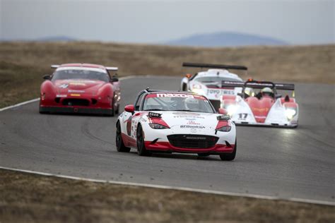 All Four Global Mx 5 Cup Cars Complete 25 Hour Race Mzracing Mazda