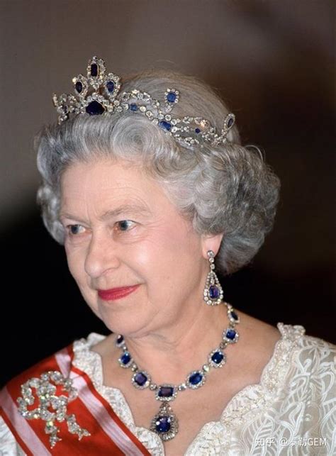 英国皇室追捧的蓝宝石首饰真的美翻了！ 知乎