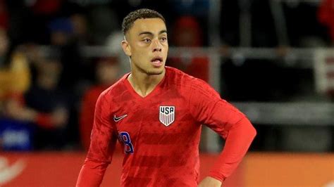 Sergiño dest rating is 75. Barcelona Aiming to Beat Bayern Munich To USMNT Star | Heavy.com