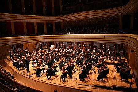 Pelajaran musik dimaksud di sini adalah bermain piano. Macam-Macam Genre Musik - simplenoize