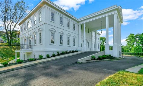 A White House Replica Hits The Market In Mclean