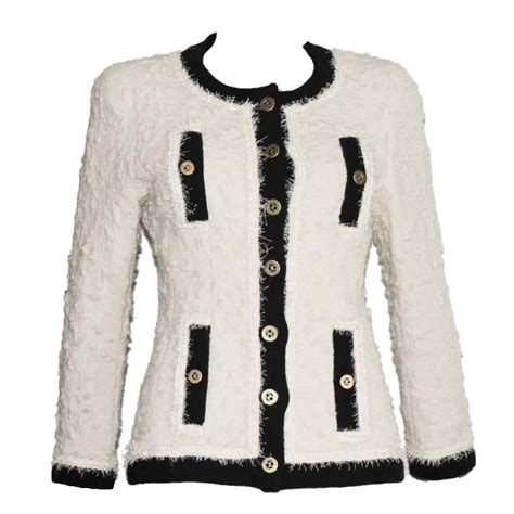 Iconic Collectors Chanel Signature Boucle Jacket 1994 At 1stdibs