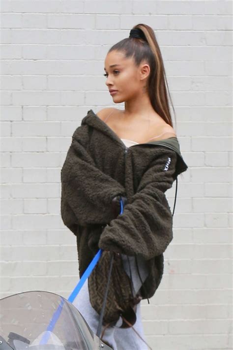 Ariana Grande Walking Her Dog In New York 02 Gotceleb
