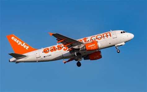 Aggressive And Drunk Passenger Thrown Off Easyjet Flight After Snapping Iphone In Half And