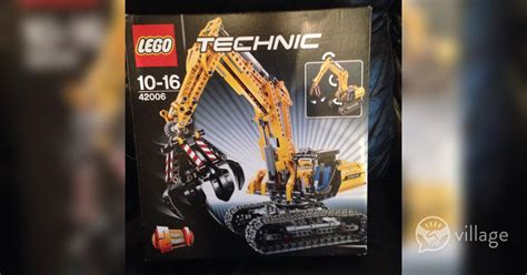 Lego Technic 42006 Excavator Village