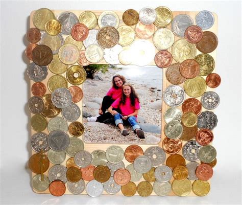 Cute Picture Frame Idea Using Old And Foreign Coins Cadre Photo Diy