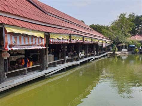 ︎ sam phan nam floating market. Sam Phan Nam Floating Market Hua Hin Thailand | tripAtrek ...