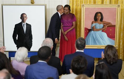 The Obamas Return To The White House For The Unveiling Of Their