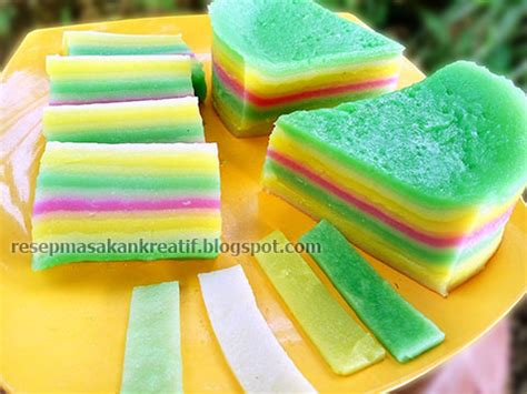 1 kg tepung tapioka, 1/2 kg tepung beras, 1 kg gula pasir, secukupnya garam, secukupnya vanili, 3,2 liter santan, 3 lembar daun pandan, sesuai selera pewarna. RESEP MEMBUAT KUE LAPIS BERAS PELANGI - Aneka Resep Masakan Sederhana Kreatif