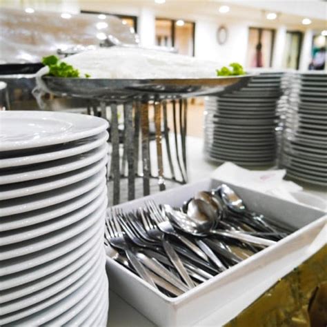 The Essential Catering Supplies Checklist For 2024