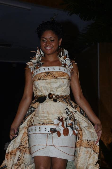 Fiji Traditional Wear In 2019 Island Wedding Dresses Fashion Island