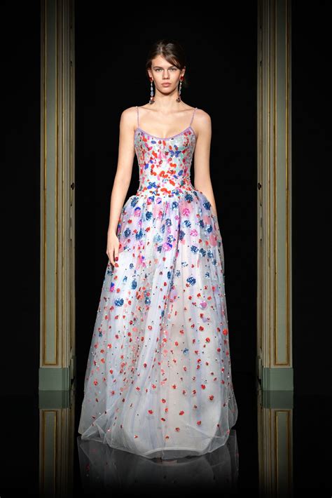 Giorgio Armani Privéspring 2021 Haute Couture Fashion Show Review The