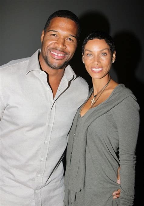 Michael Strahan And Nicole Murphy Before The Split Photo 2