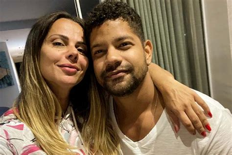 Maybe you would like to learn more about one of these? Viviane Araújo é pedida em casamento e fica noiva de ...