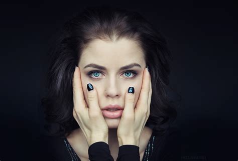 Wallpaper 2048x1391 Px Black Background Blue Eyes Face Hand
