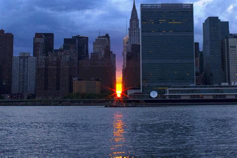 Manhattanhenge Plus Supermoon Equals Super Sunset Nbc News