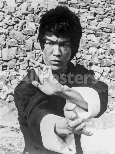 Bruce Lee Hands Posed In Kung Fu Action Photo Movie Star News