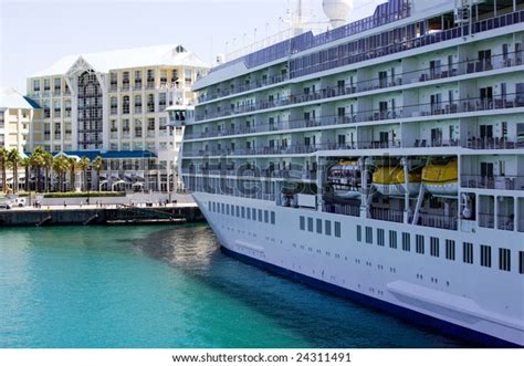 Large Ocean Cruise Ship Cape Town Stock Photo 24311491 Shutterstock