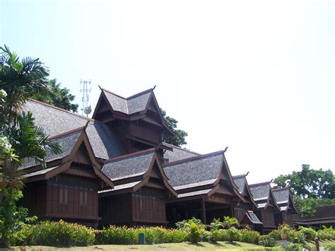 Sukar untuk generasi masa kini menggambarkan suasana kota melaka ketika zaman kesultanan melayu melaka. Fail:Malaccapalace.jpg - Wikipedia Bahasa Melayu ...