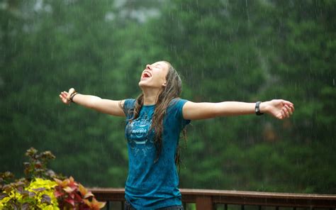 Girl Enjoys Summer Rain Wallpapers And Images Wallpapers Pictures