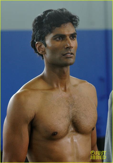Sendhil Ramamurthy Shirtless On Covert Affairs Hottest Actors Photo 25685163 Fanpop