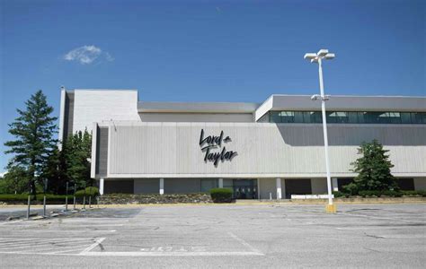 Lord Taylor To Close All Stores Including Four In Ct