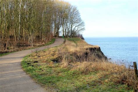 Es befinden sich 2 ferienwohnungen in dem ferienhaus. Unterkunft Ferienwohnung (DG) an der Ostsee "Haus am Wald ...