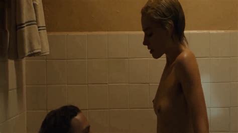 Margot Robbie Nude Screens From Dreamland 8 Photos The Fappening