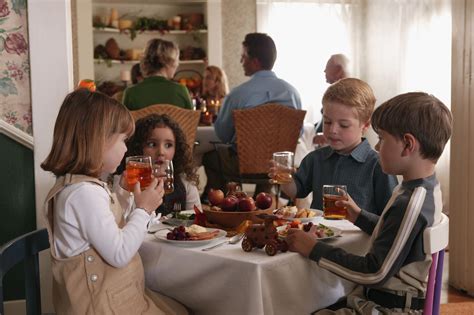 Games For Kids To Play At The Thanksgiving Table