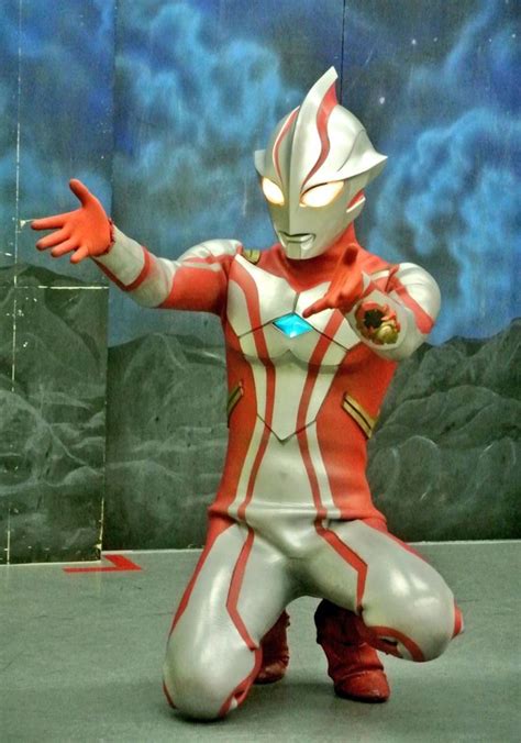 Ultraman Mebius Kartun Musisi