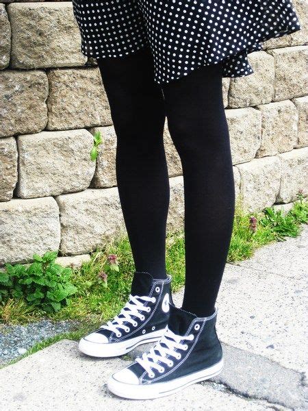 Pin By Kim On How To Converse How To Wear Converse Tights