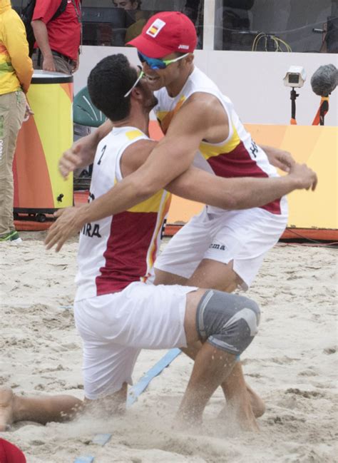 Images Us Beach Pair Gibbs Patterson Eliminated From Olympic