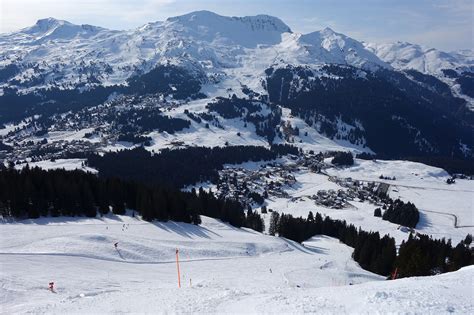 Die abfahrt der frauen am finale der weltbesten skirennfahrer in lenzerheide ist abgesagt worden. Lenzerheide-Arosa Skigebiet