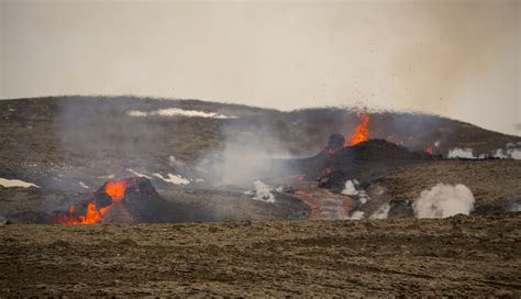 Hikers Scramble As New Fissure Opens Up At Icelandic Volcano Ap News