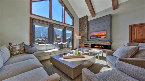 Luxury 4Br Residence steps from Heavenly Village & Gondola 4 Bedroom