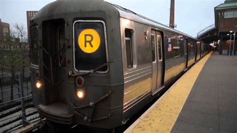 Mta Nyc Subway R68 N Train Turns Into Schoolcar Youtube
