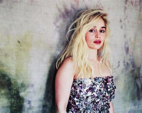 Emilia isobel euphemia rose clarke (born 23 october 1986) is a british actress. let him be the king of ashes | Emilia clarke, Emelia ...