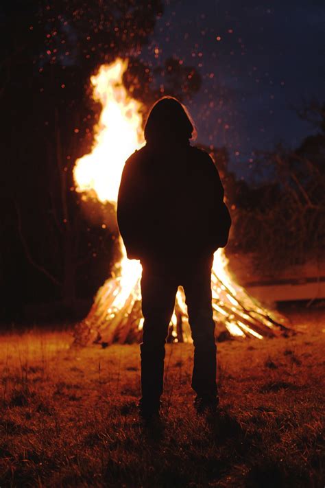 Select from premium campfire marshmallow of the highest quality. Free Images : silhouette, light, night, boy, dark, orange ...