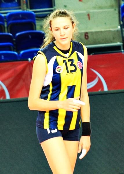 Milli takım formasıyla tokyo 2020 olimpiyat elemelerinde 5 maçta ürettiği 85 sayı ile turnuvanın en değerli oyuncusu seçildi. Fenerbahçe Volleyball, Fenerbahçe Bayan Voleybol Takımı ...