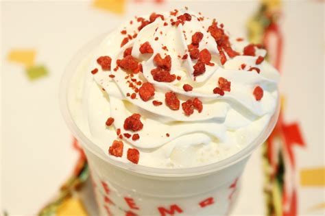 Tasting Starbucks New Frappe Merry Strawberry Cake Frappuccino Is