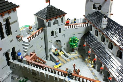 As time went on, the design and construction of different towers became more grand and more ambitious. Interesting courtyard and roof lines | LEGO Castle Ideas ...