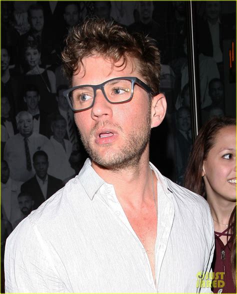 Ryan Phillippe Is A Bespectacled Stud At Dinner Photo 3873356 Ryan