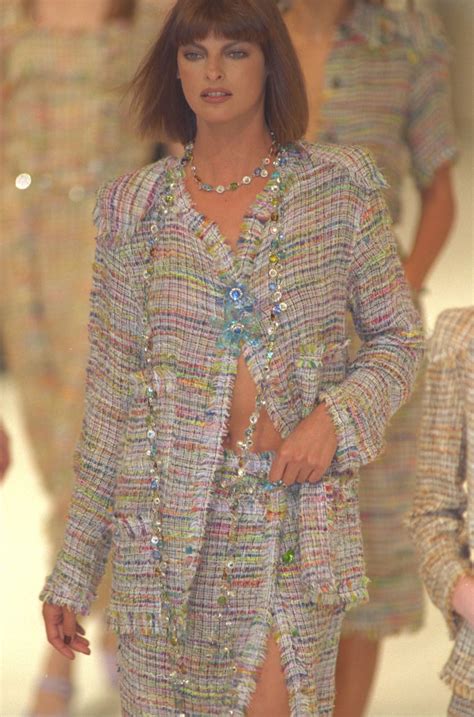 Linda Evangelista Chanel 1998 Linda Evangelista Fashion Chanel Runway