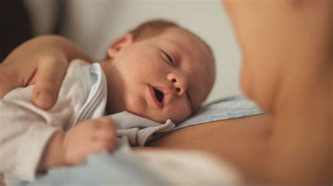 ¿por Qué El Bebé Duerme Con La Boca Abierta ¿qué Puede Indicar