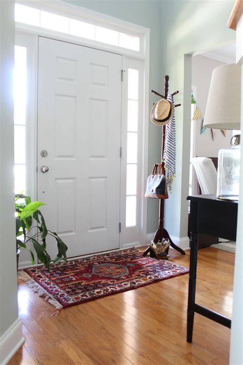 Maples rugs vintage patchwork distressed 2'6 x 3'10 non skid washable throw rugs made in usa for entryway and bedroom, grey 4.5 out of 5 stars 689 10 offers from $19.49 Ten June: Entry Update: Glossy Console Table + Vintage Rug