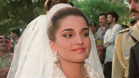 Queen Rania Is A Golden Goddess In Rarely Seen Second Wedding Dress Hello